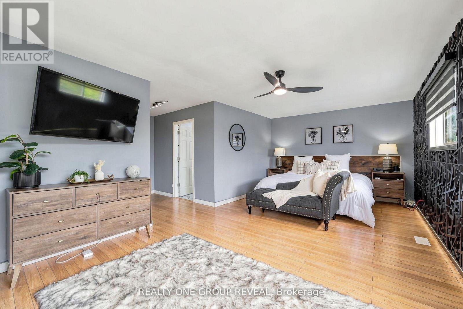 46 FIELDCREST AVENUE - 23