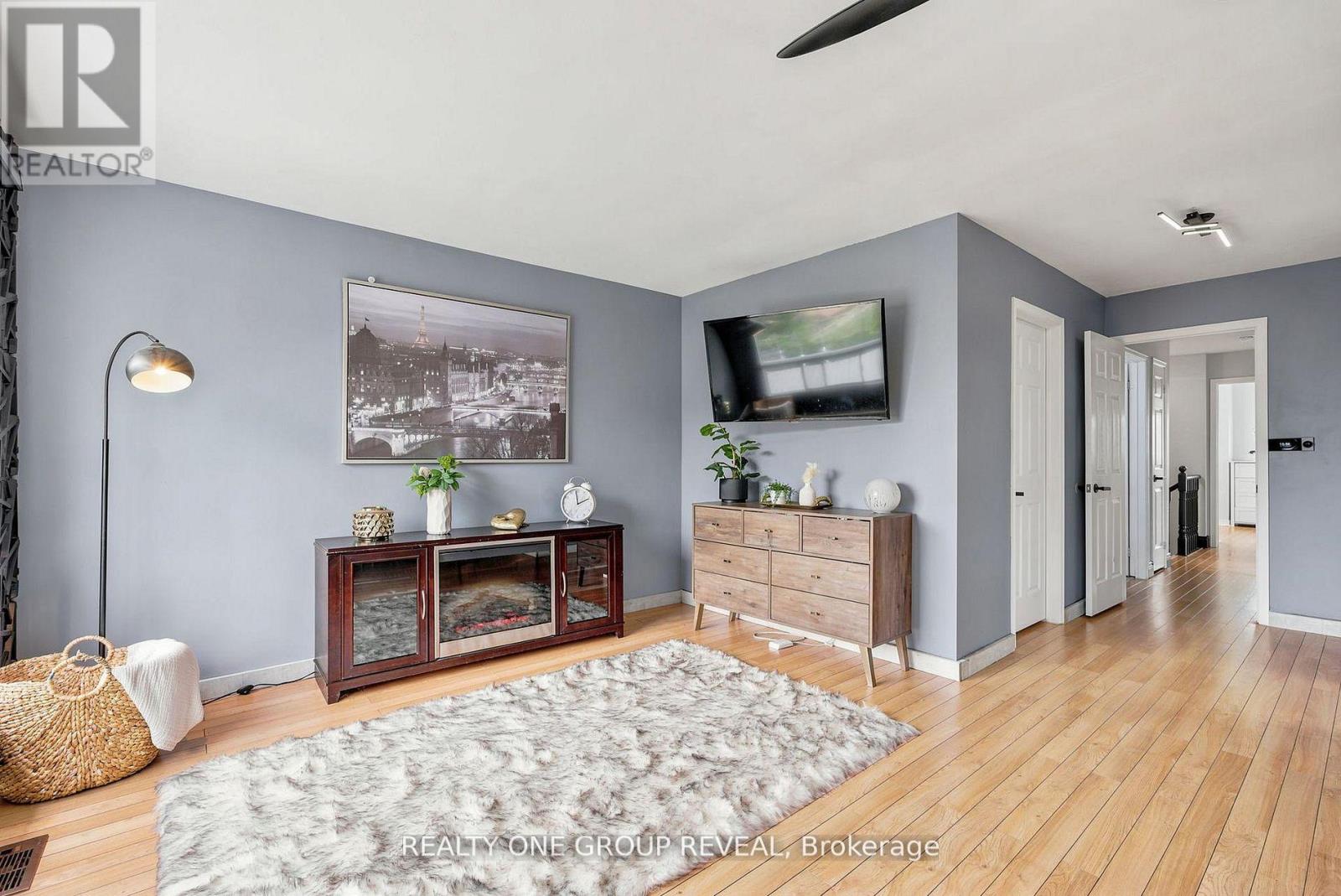 46 FIELDCREST AVENUE - 24