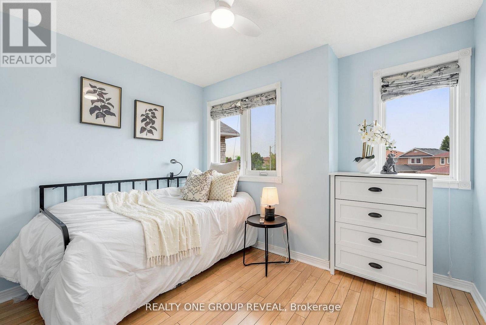 46 FIELDCREST AVENUE - 27