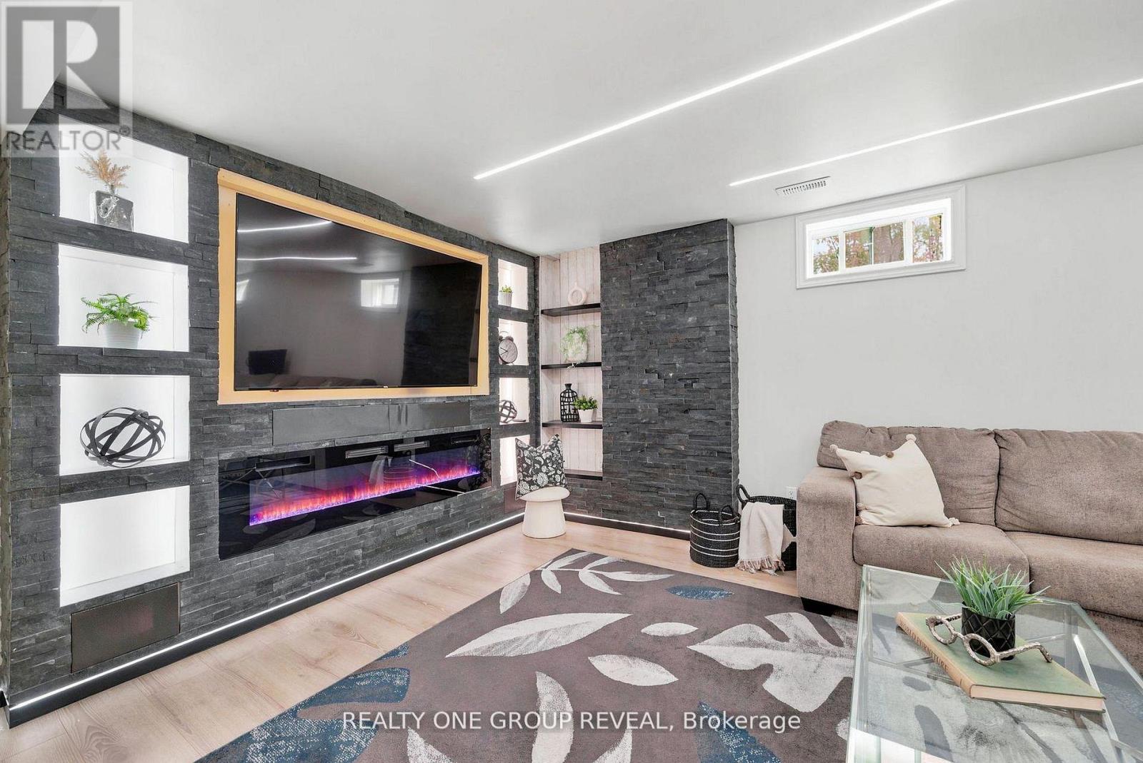 46 FIELDCREST AVENUE - 35