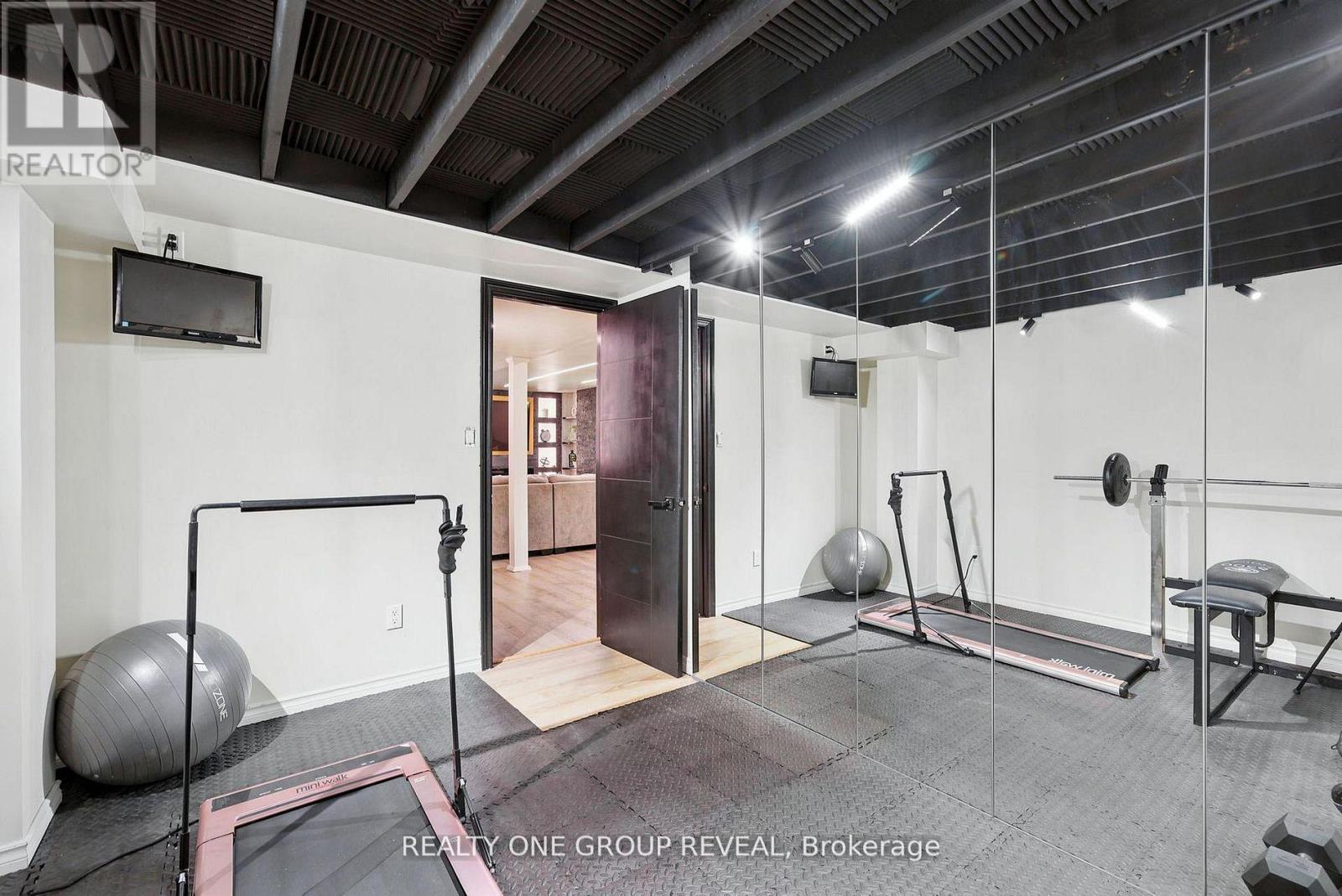 46 FIELDCREST AVENUE - 37