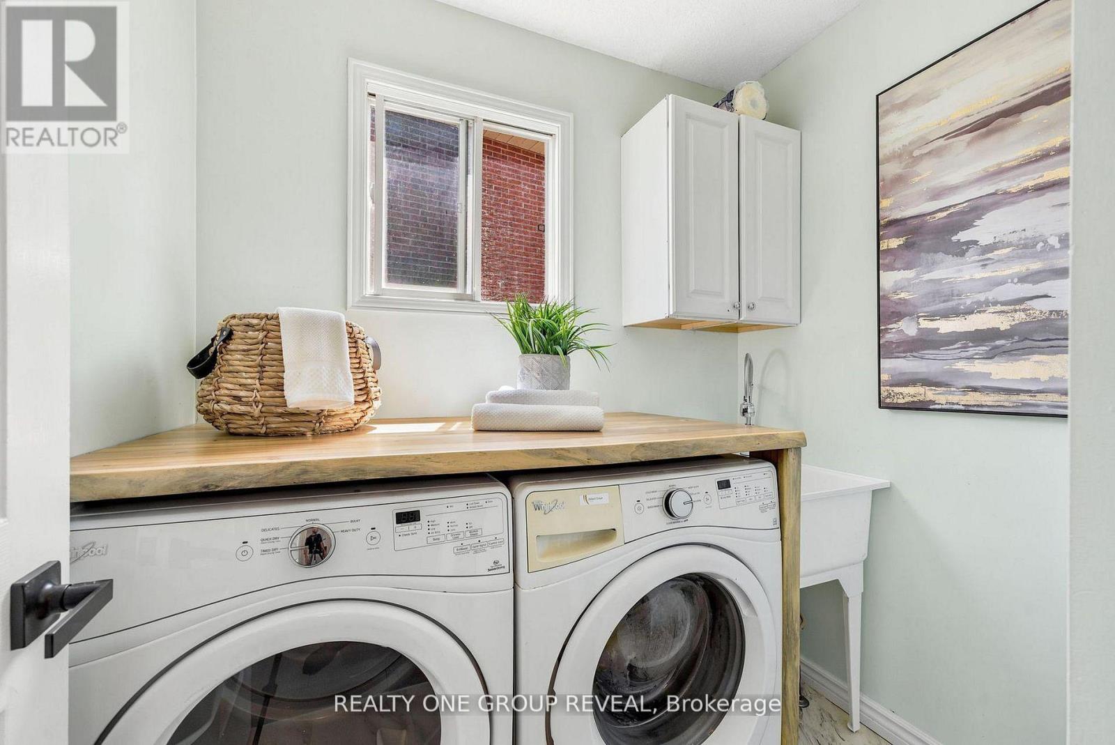 46 FIELDCREST AVENUE - 41