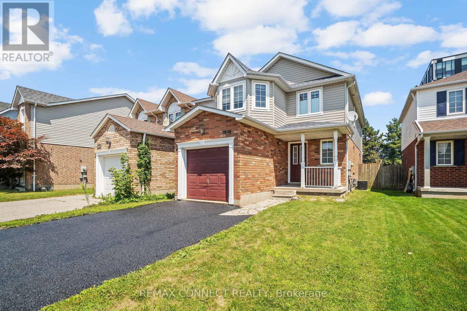 1831 DALHOUSIE CRESCENT - 1