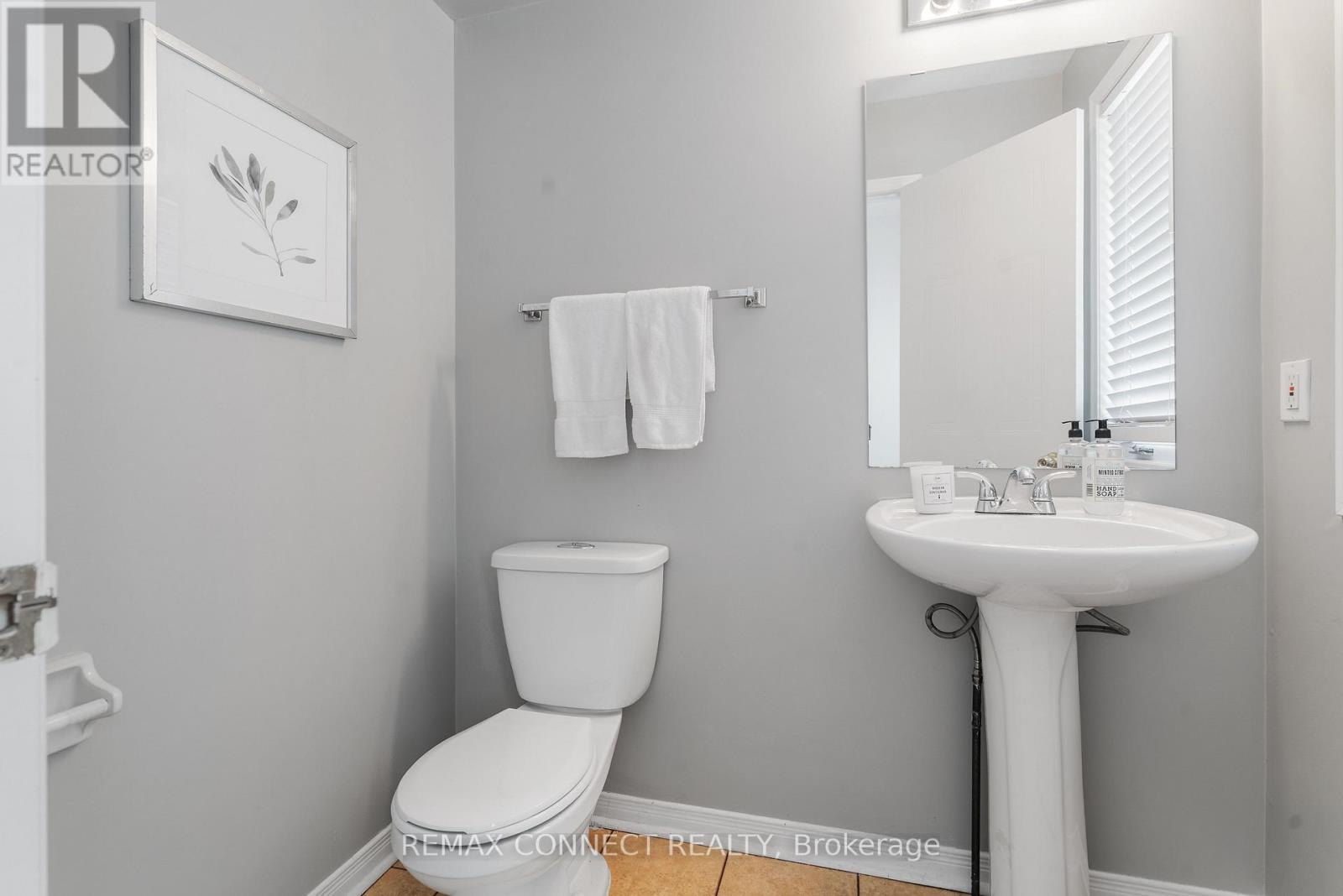 1831 DALHOUSIE CRESCENT - 12