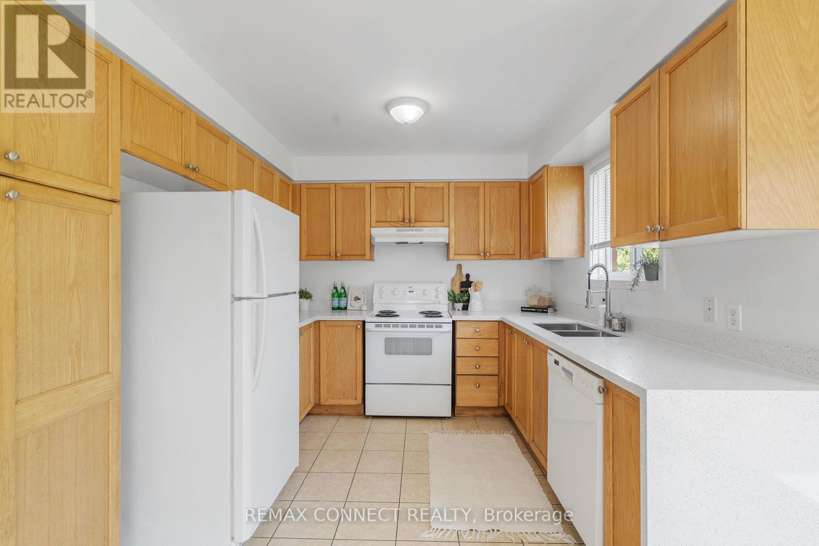 1831 DALHOUSIE CRESCENT - 13