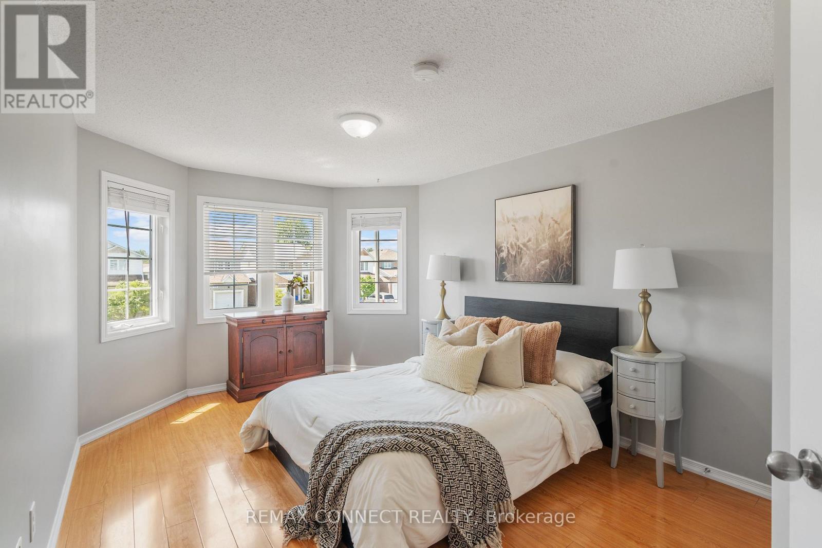1831 DALHOUSIE CRESCENT - 16
