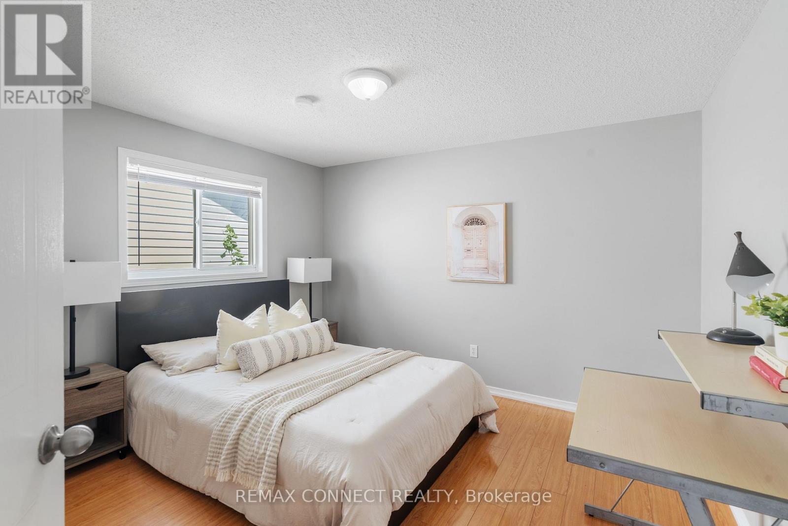 1831 DALHOUSIE CRESCENT - 17
