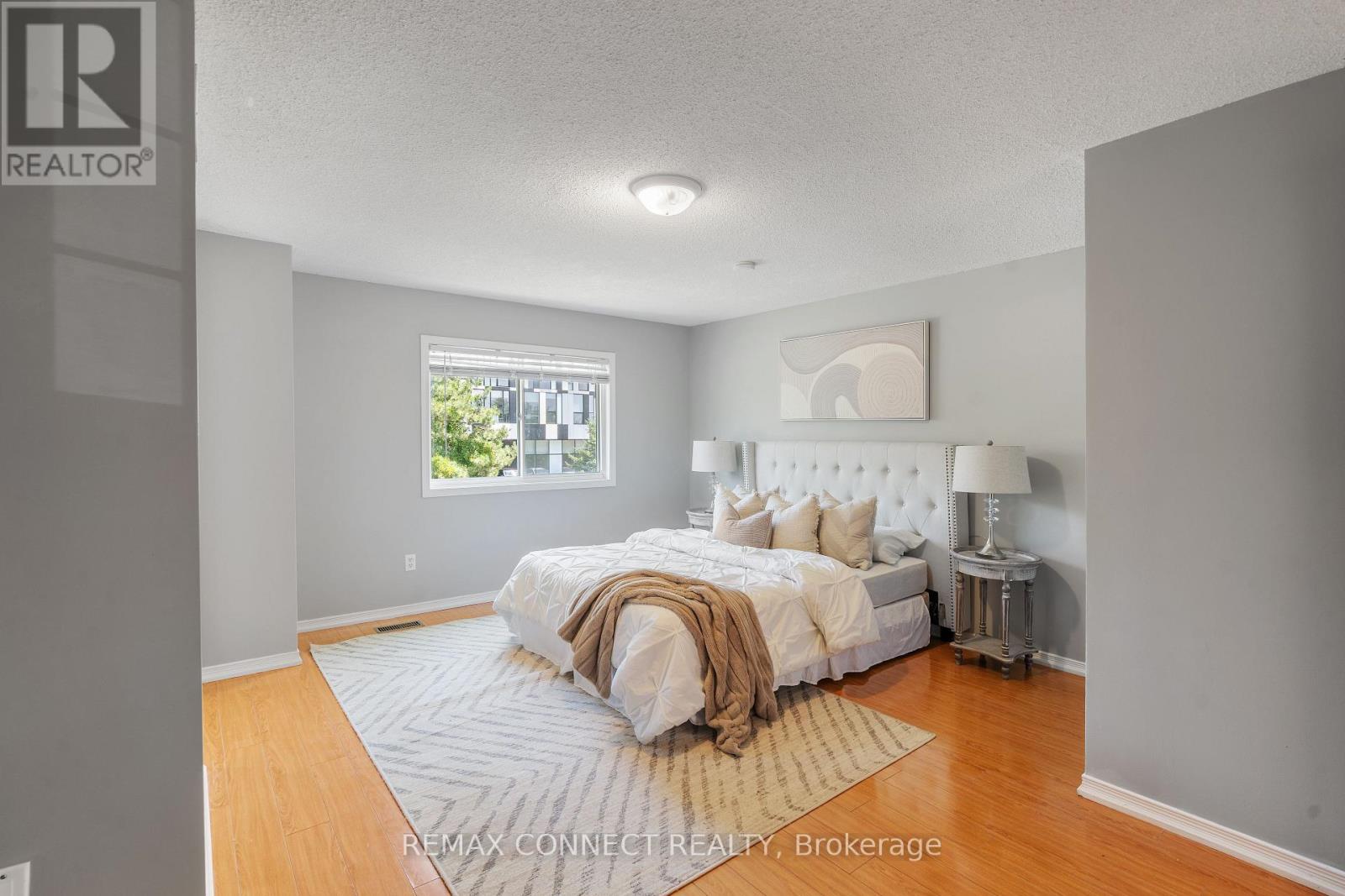 1831 DALHOUSIE CRESCENT - 18