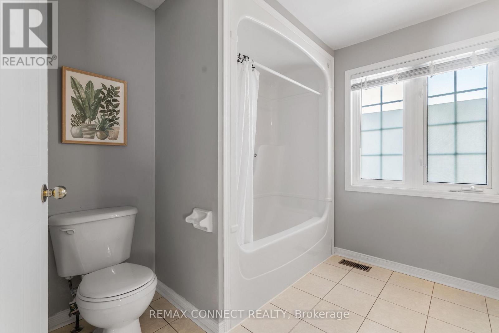 1831 DALHOUSIE CRESCENT - 22