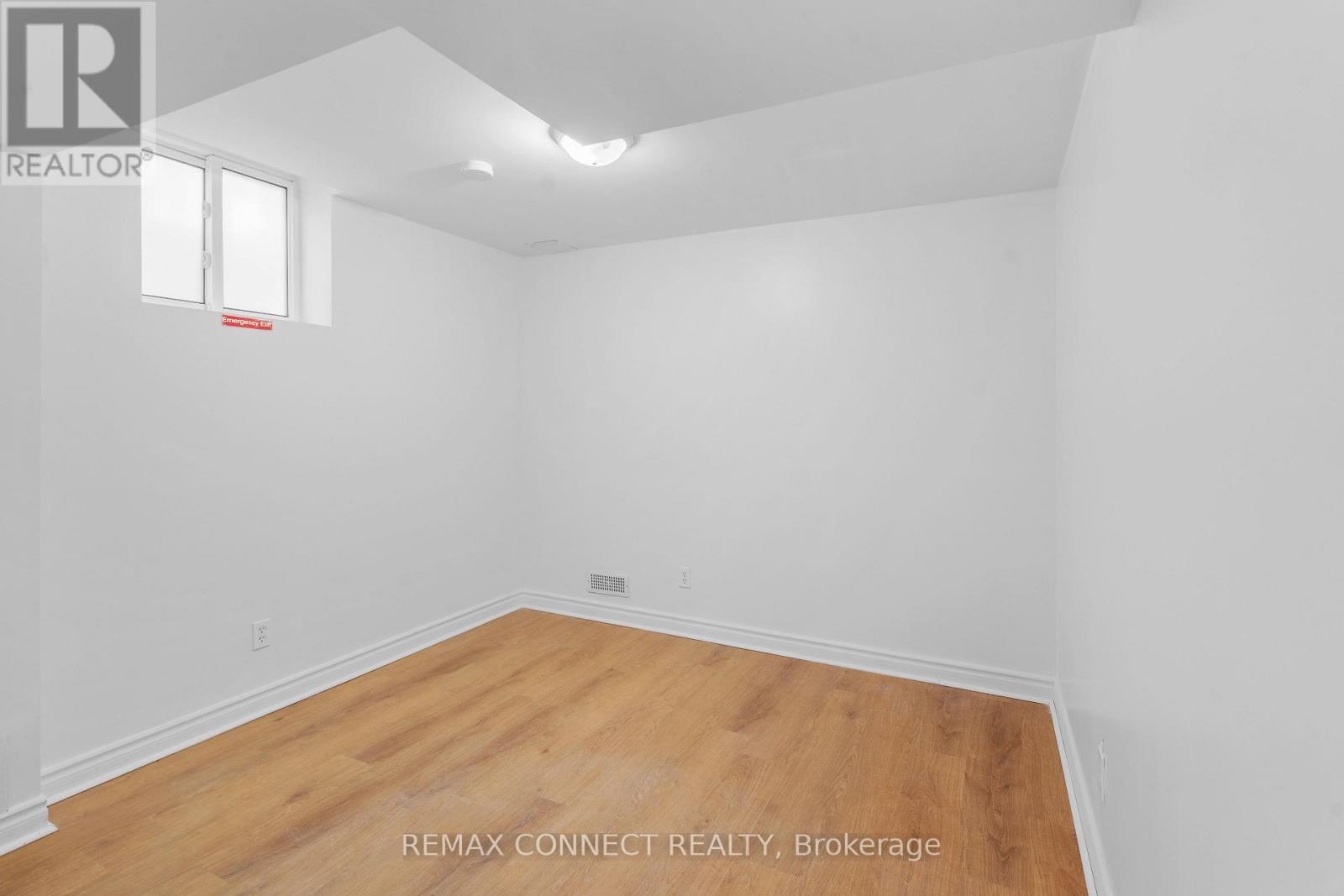 1831 DALHOUSIE CRESCENT - 27