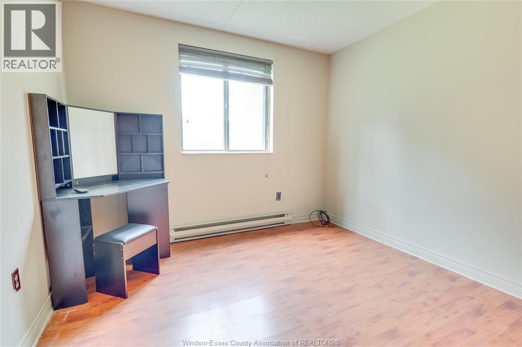 #104 3355 SANDWICH STREET - 17