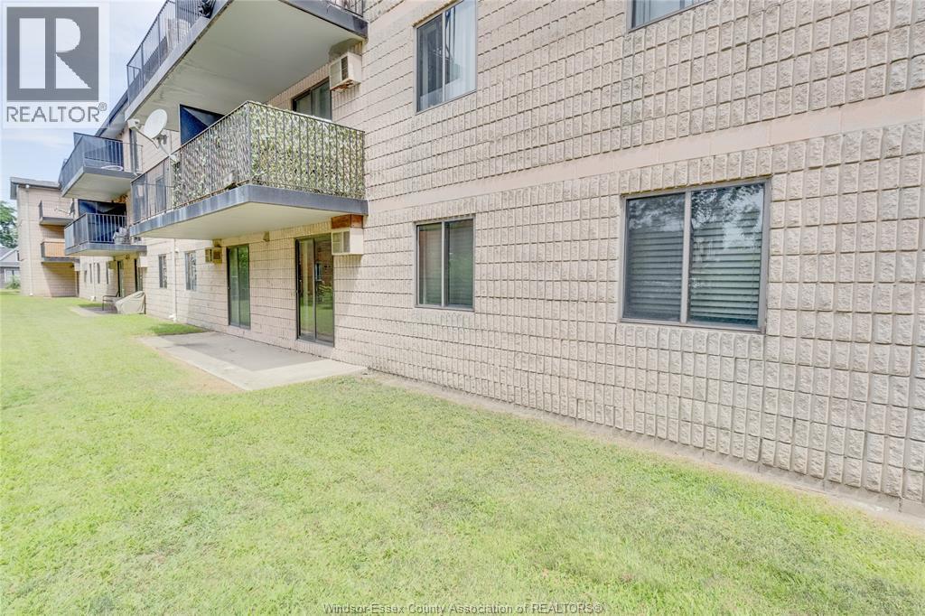 #104 3355 SANDWICH STREET - 25