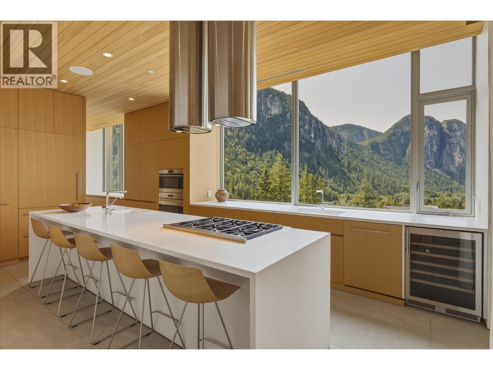 38574 HIGH CREEK DRIVE, Squamish