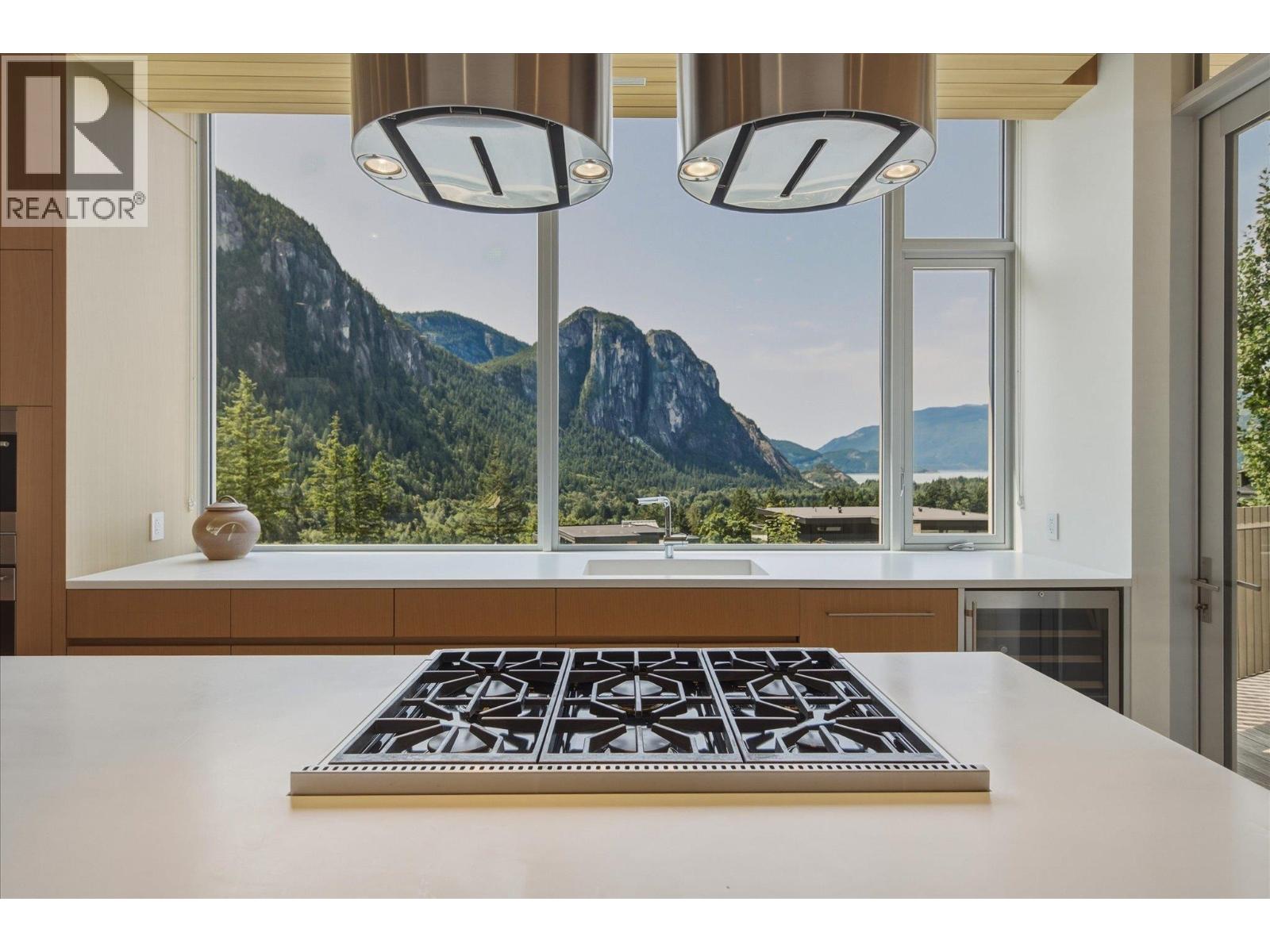 38574 HIGH CREEK DRIVE, Squamish