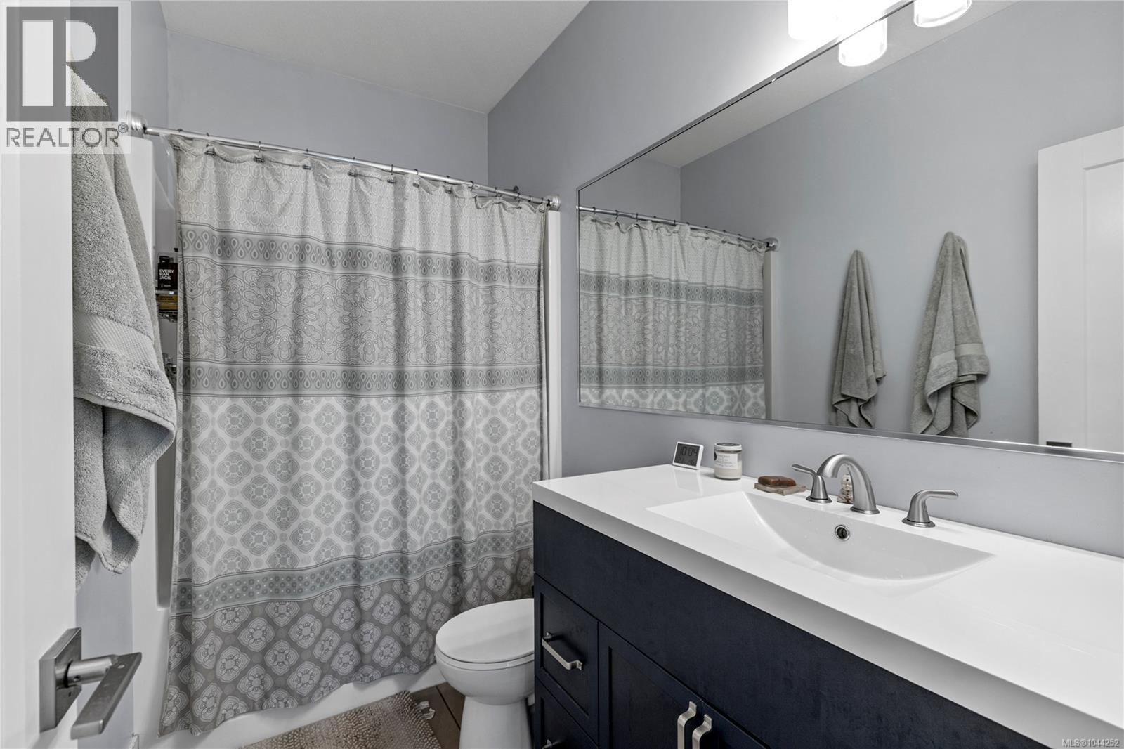 513 Martina Way - 9