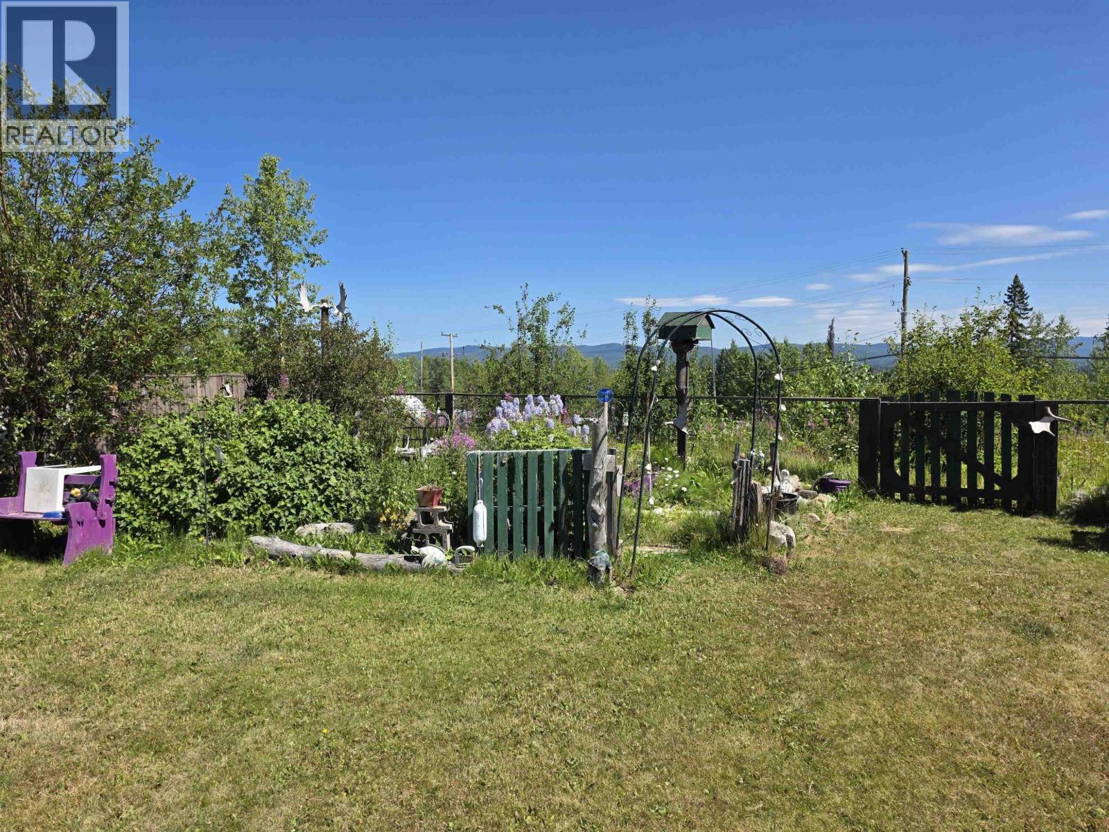 15 HARMON CRESCENT - 35