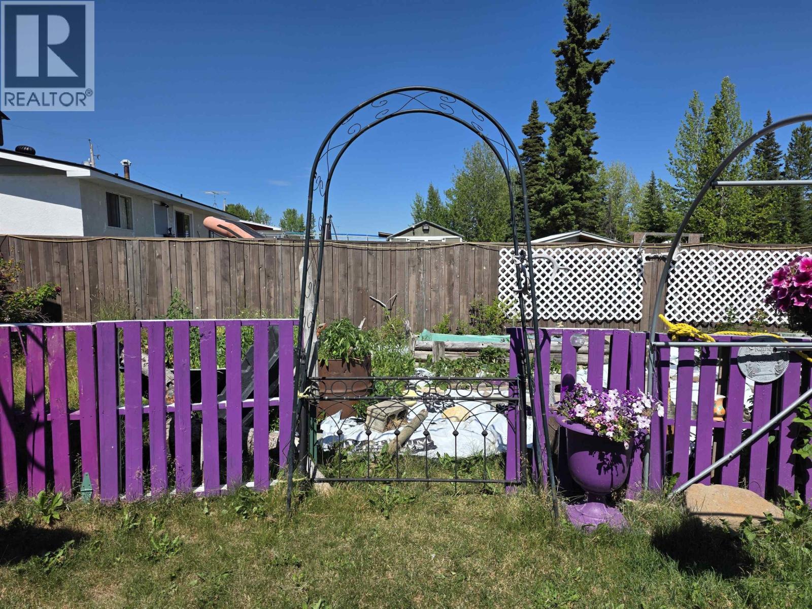 15 HARMON CRESCENT - 30