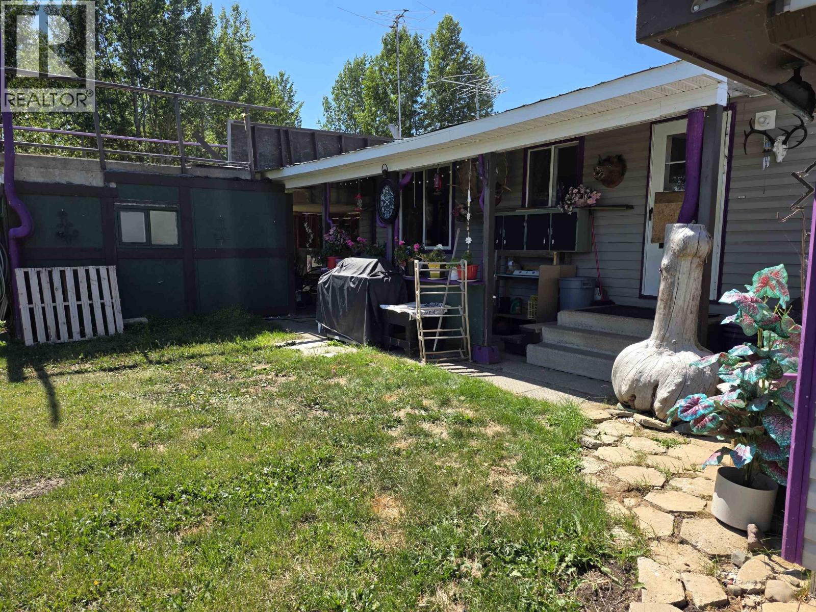 15 HARMON CRESCENT - 22