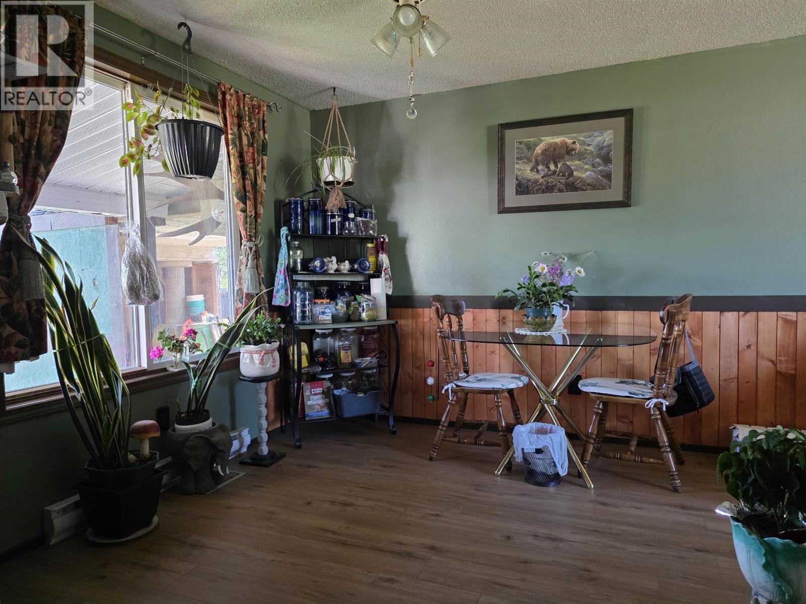 15 HARMON CRESCENT - 9