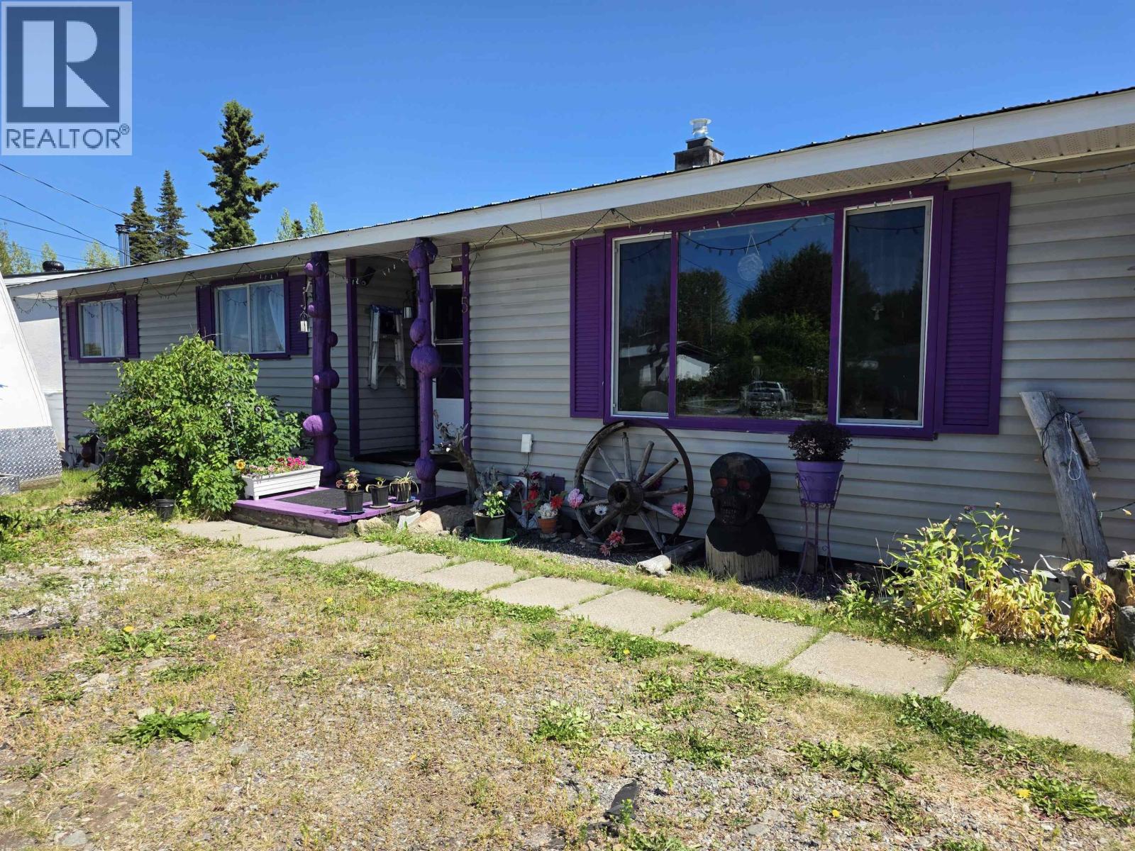 15 HARMON CRESCENT - 1