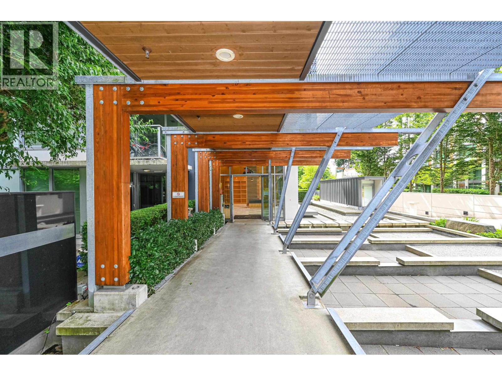 607 5728 BERTON AVENUE, Vancouver — photo 2