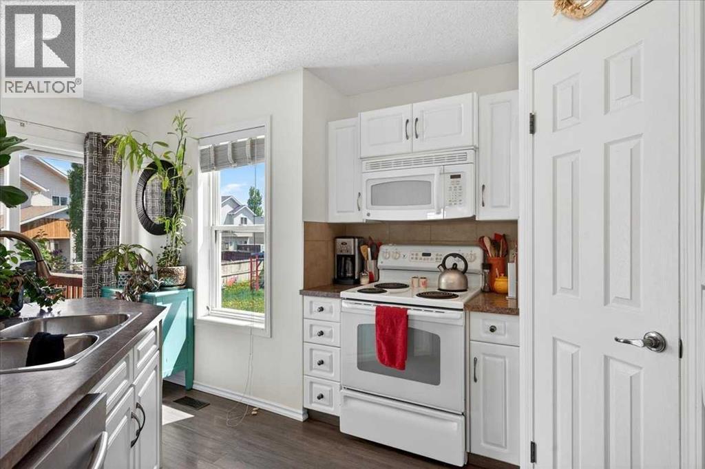 194 Everoak Gardens SW - 8