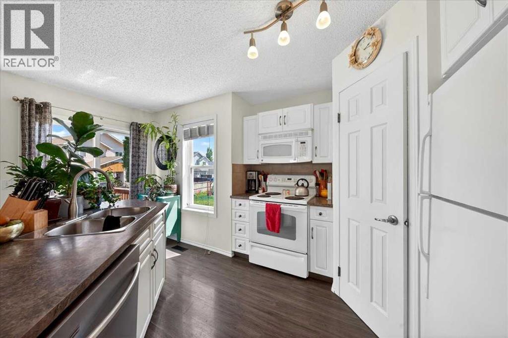 194 Everoak Gardens SW - 9