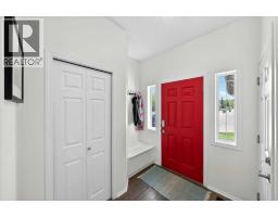 194 Everoak Gardens SW - photo 2