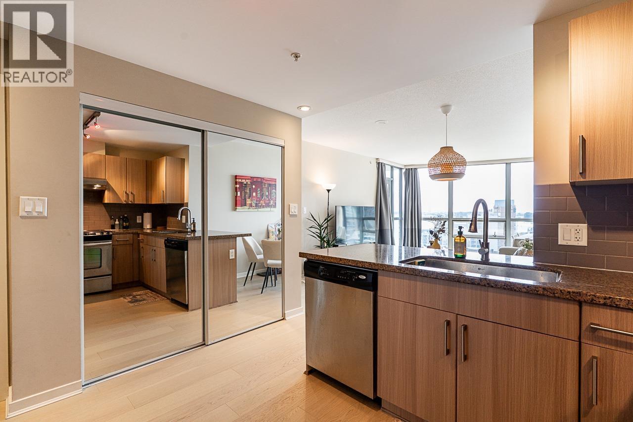 1410 14 BEGBIE STREET, New Westminster