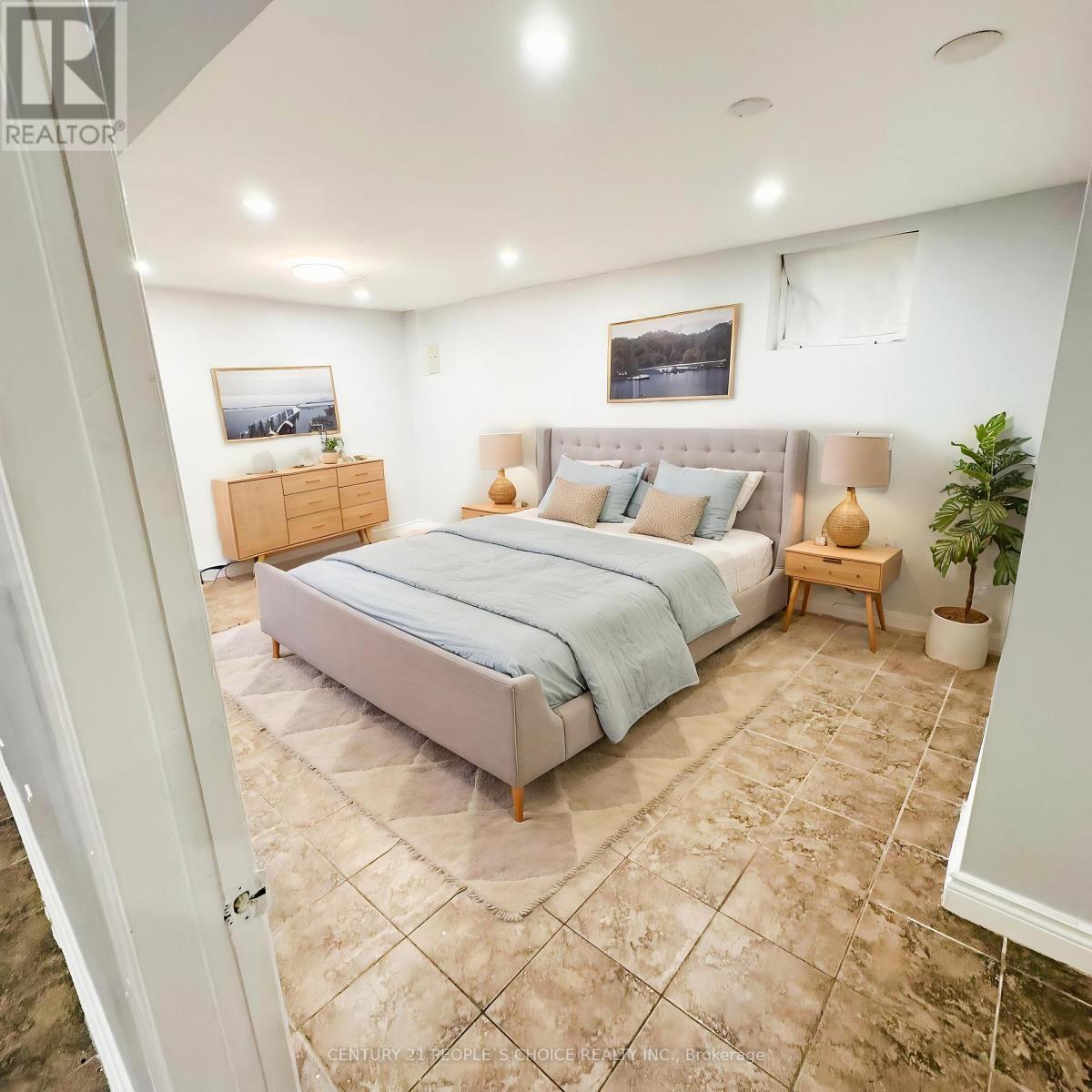 41 COOMER CRESCENT, Ajax (Central)