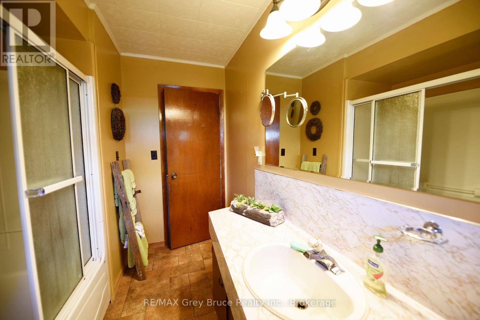 2 WEBSTER STREET - 32