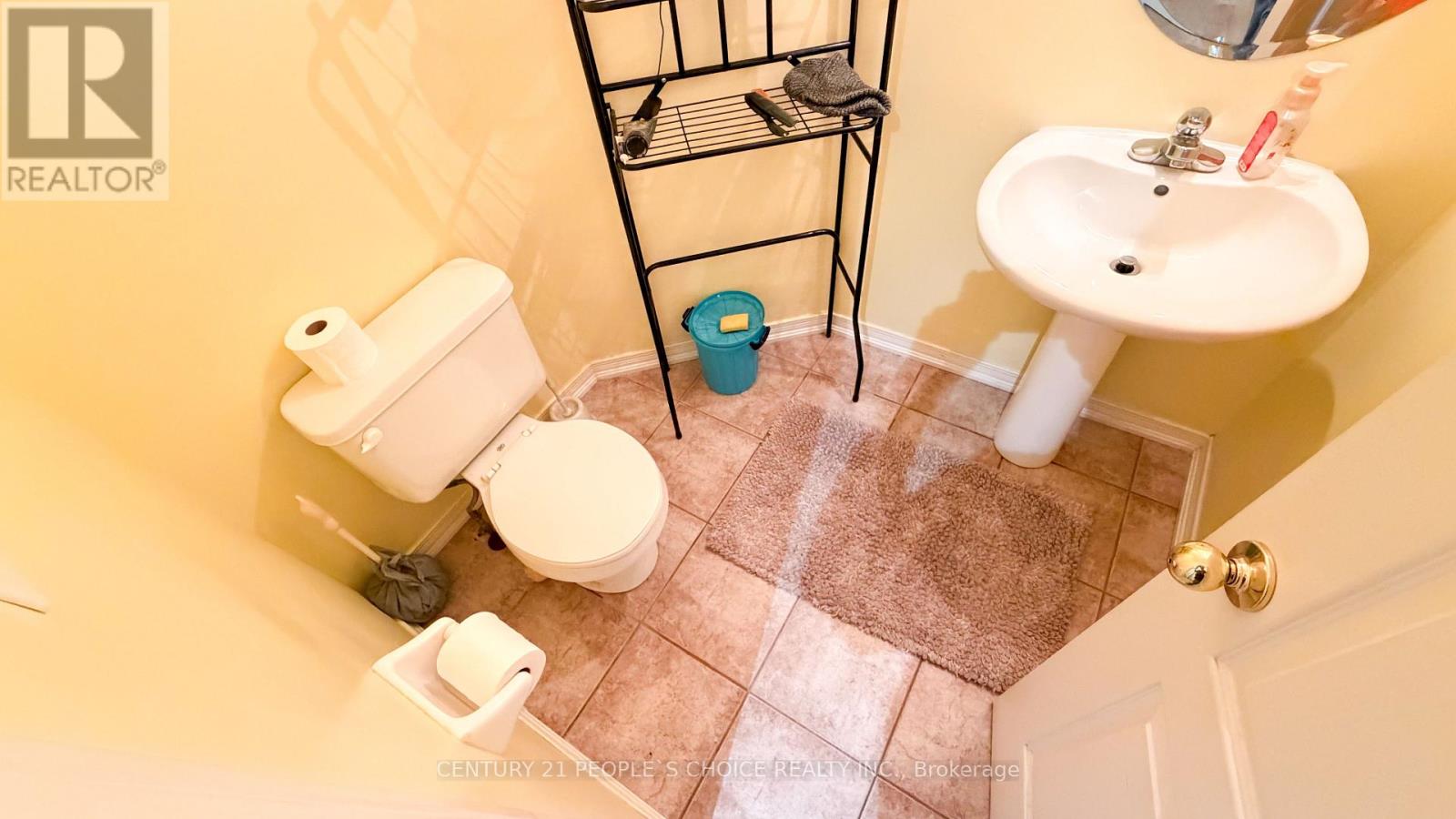 20 BELINDA DRIVE - 11
