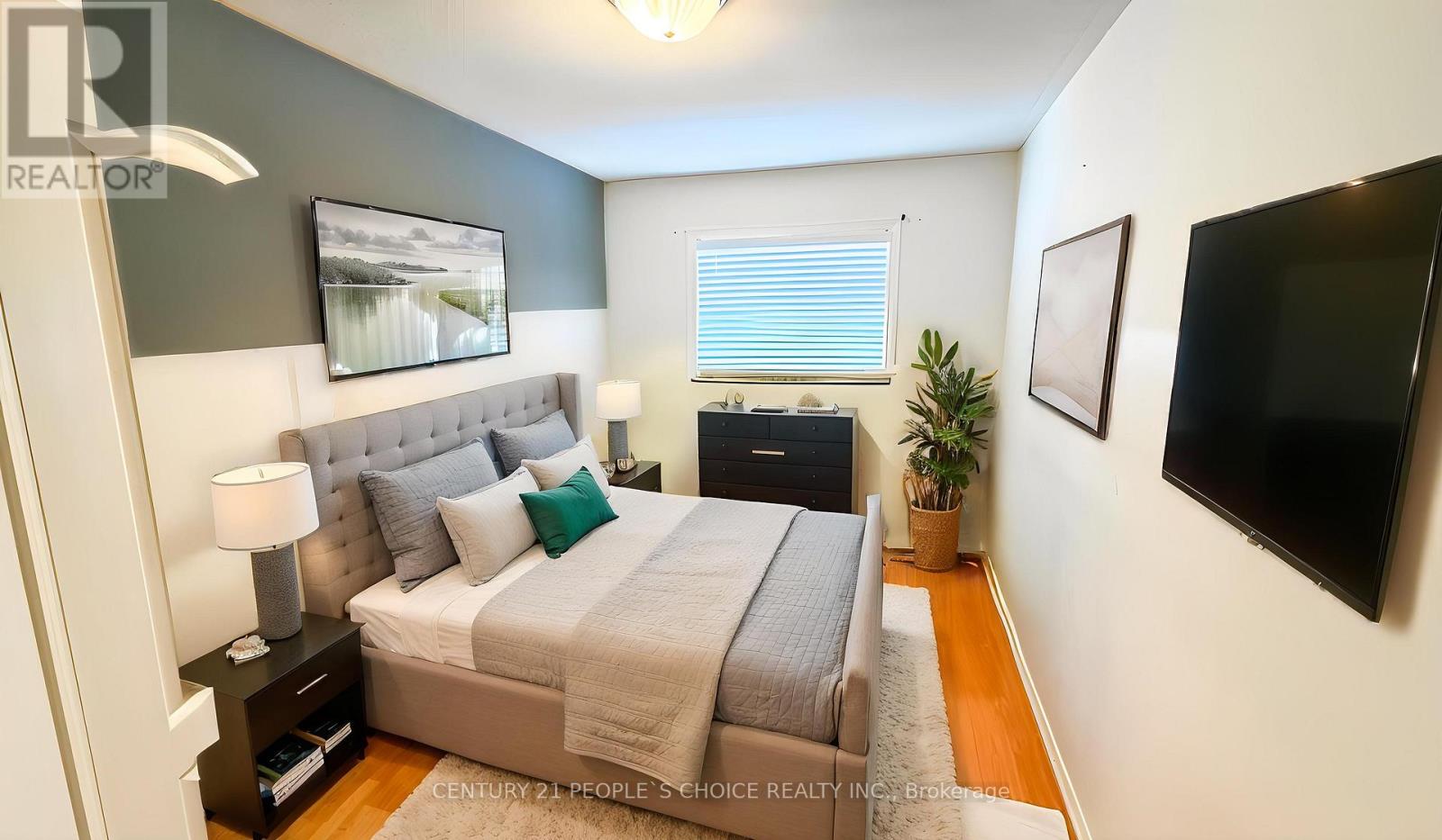 20 BELINDA DRIVE - 26