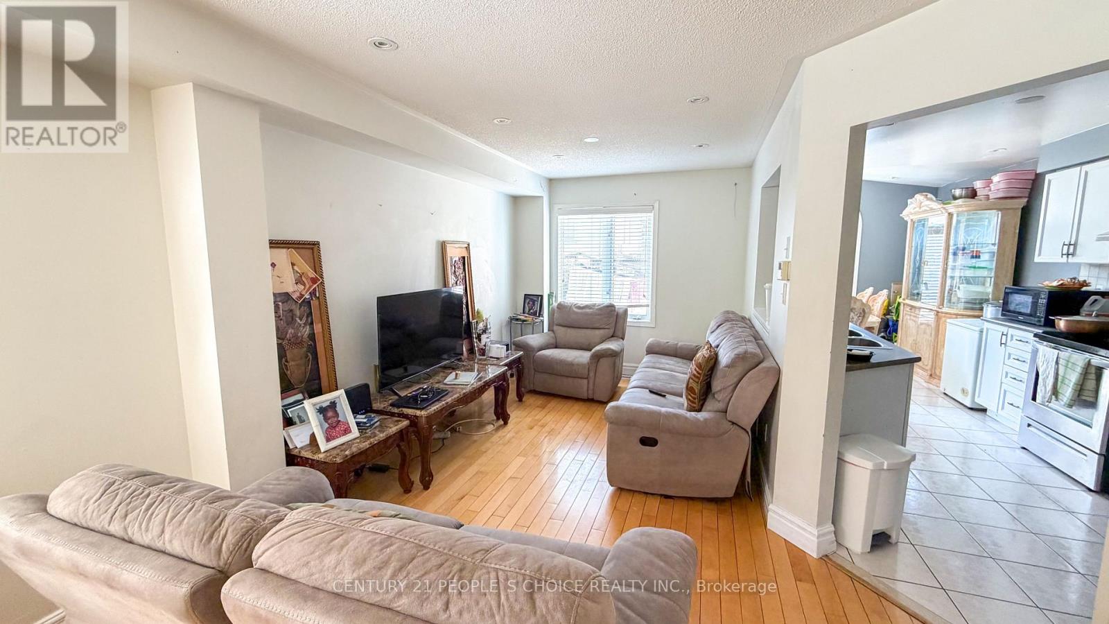20 BELINDA DRIVE - 3