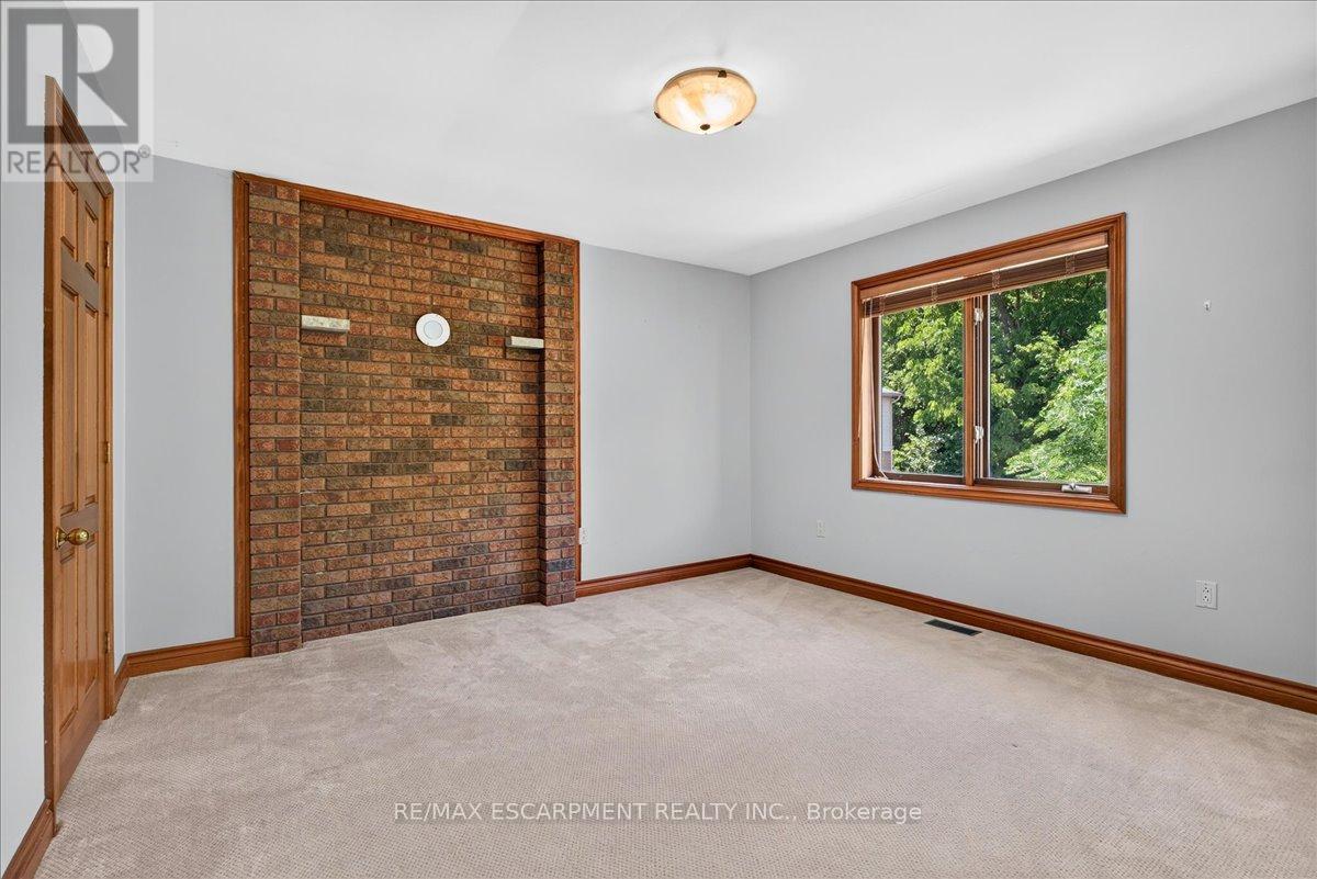 339 KINGSWAY PLACE - 21