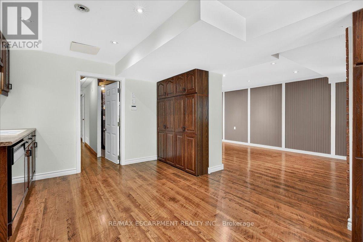 339 KINGSWAY PLACE - Image 27