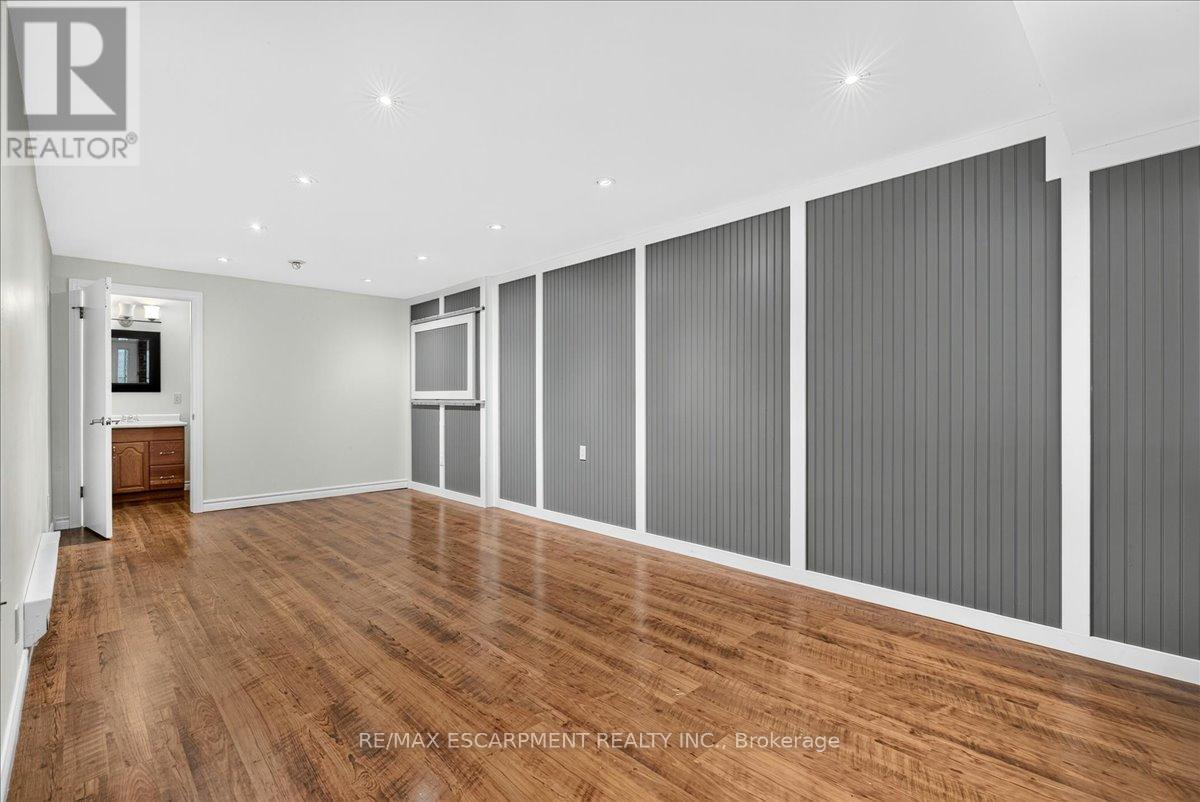 339 KINGSWAY PLACE - Image 28