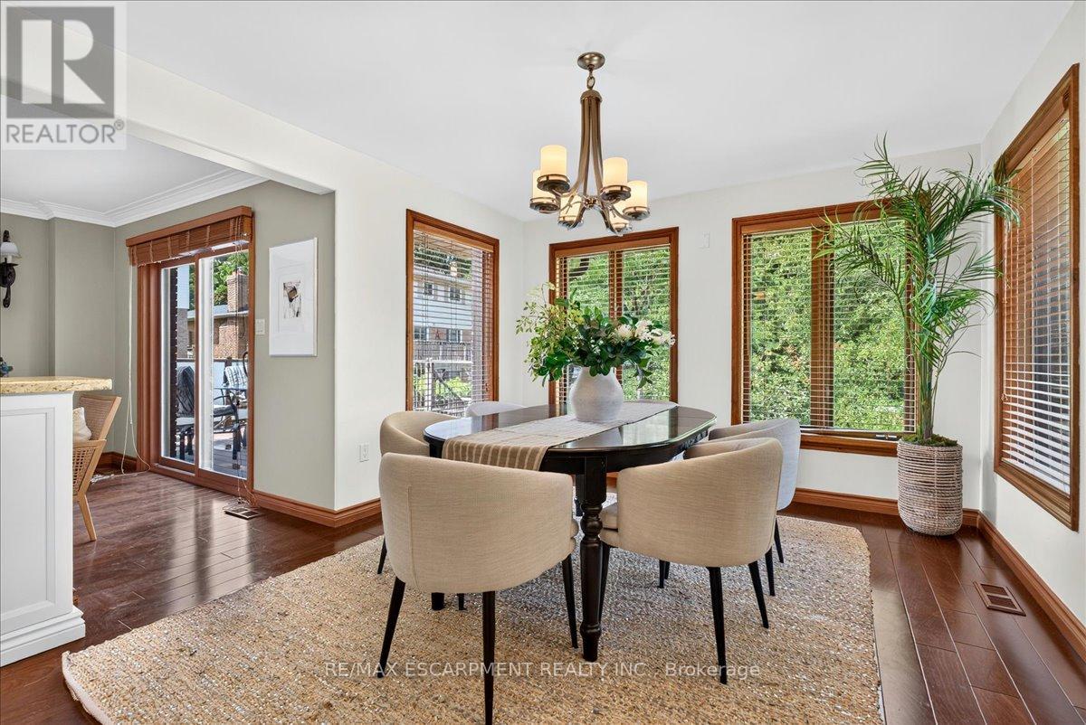 339 KINGSWAY PLACE - 7