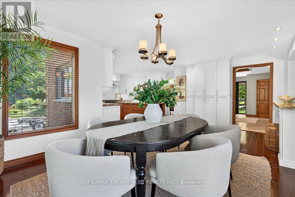 339 KINGSWAY PLACE - Image 8