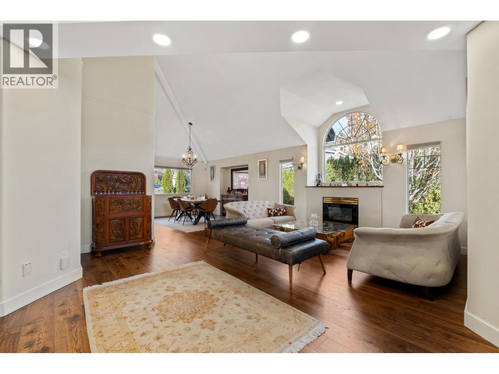 1512 EAGLE MOUNTAIN DRIVE