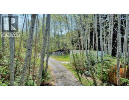 1017 Oliview Dr, Hyde Creek, BC V0N2R0 Photo 10