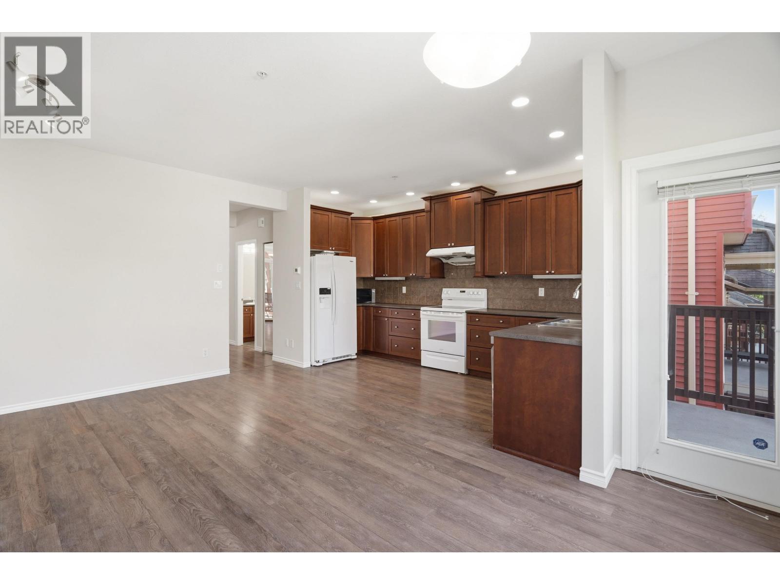8 2281 ARGUE STREET, Port Coquitlam