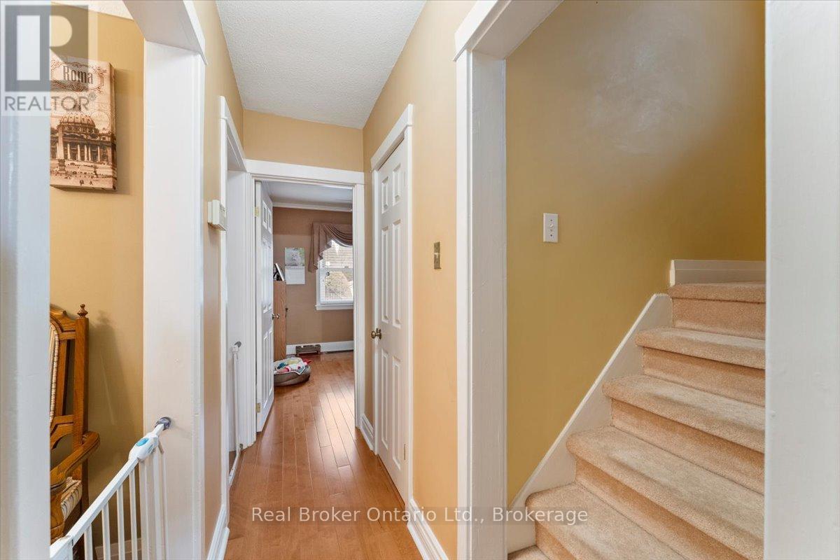 193 HUXLEY AVENUE S - 16