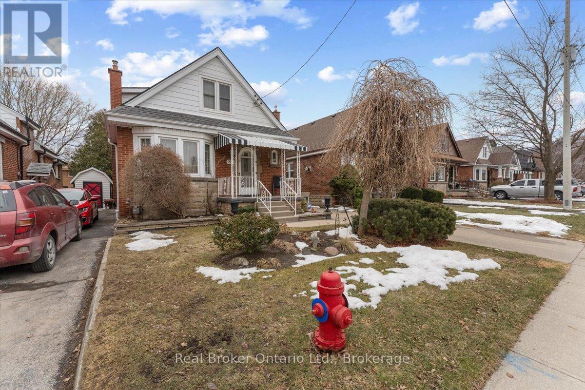 193 HUXLEY AVENUE S - 2