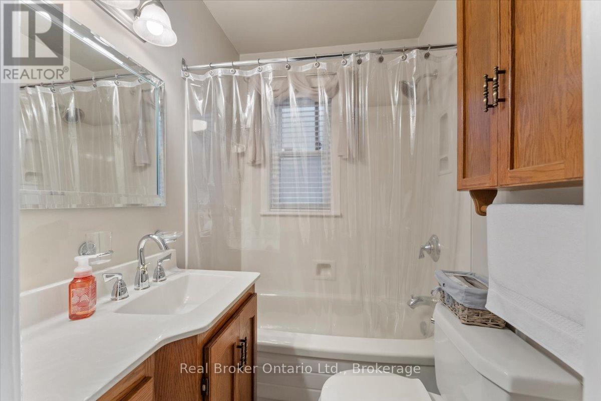 193 HUXLEY AVENUE S - 22