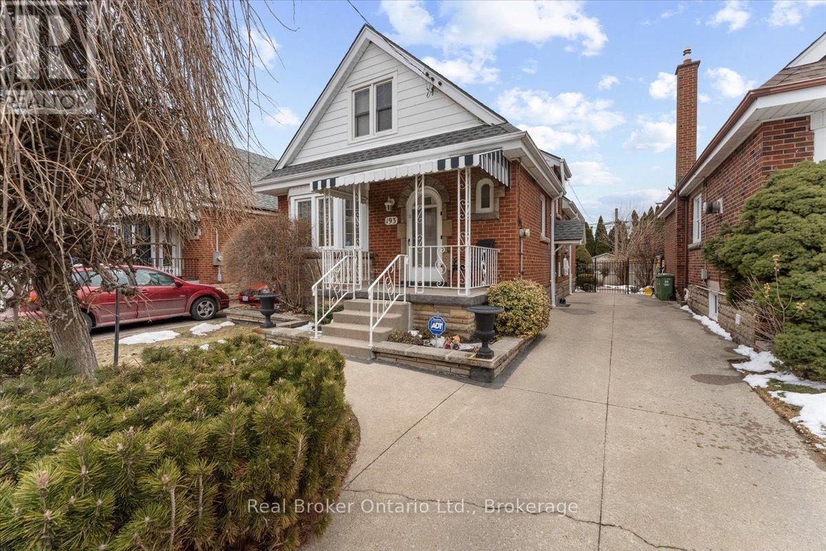 193 HUXLEY AVENUE S - 3