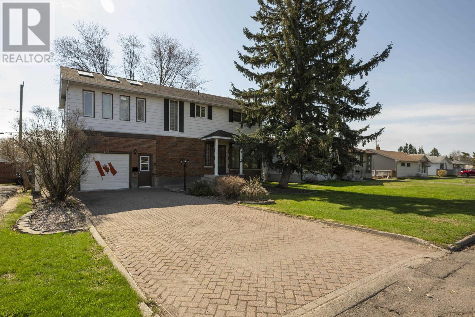 231 ALDER AVE, THUNDER BAY — photo 2