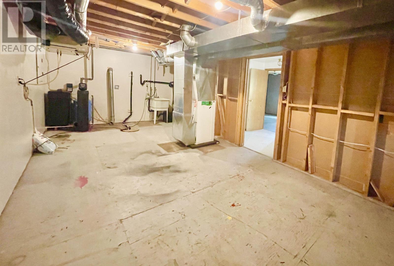 20 Falls RD - 18