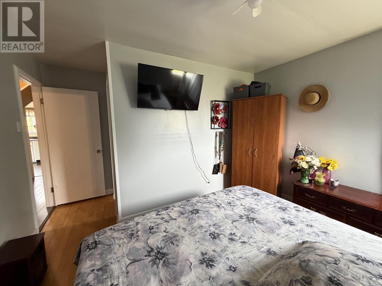 15 PRINCESS AVE - 12