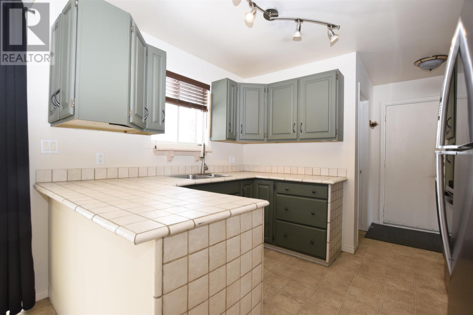 113 Rousseau CRES - 11
